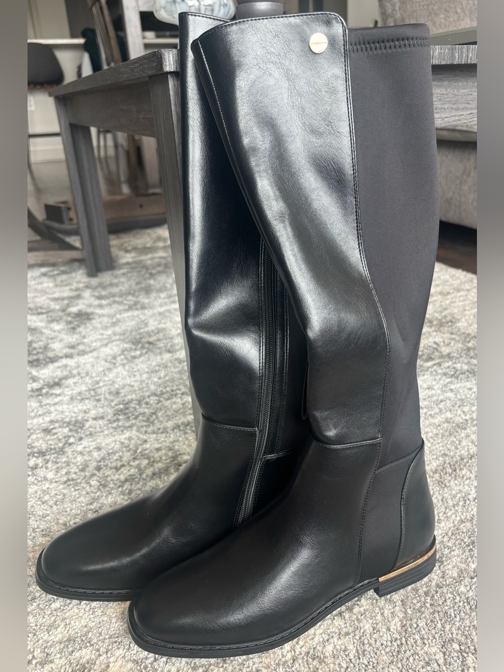 Black Women's Liz Claiborne Knee-High Riding Boots, Classic Sleek Design. Size 9